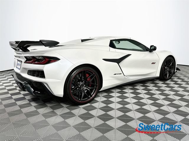 Used 2023 Chevrolet Corvette Z06 RWD image 15
