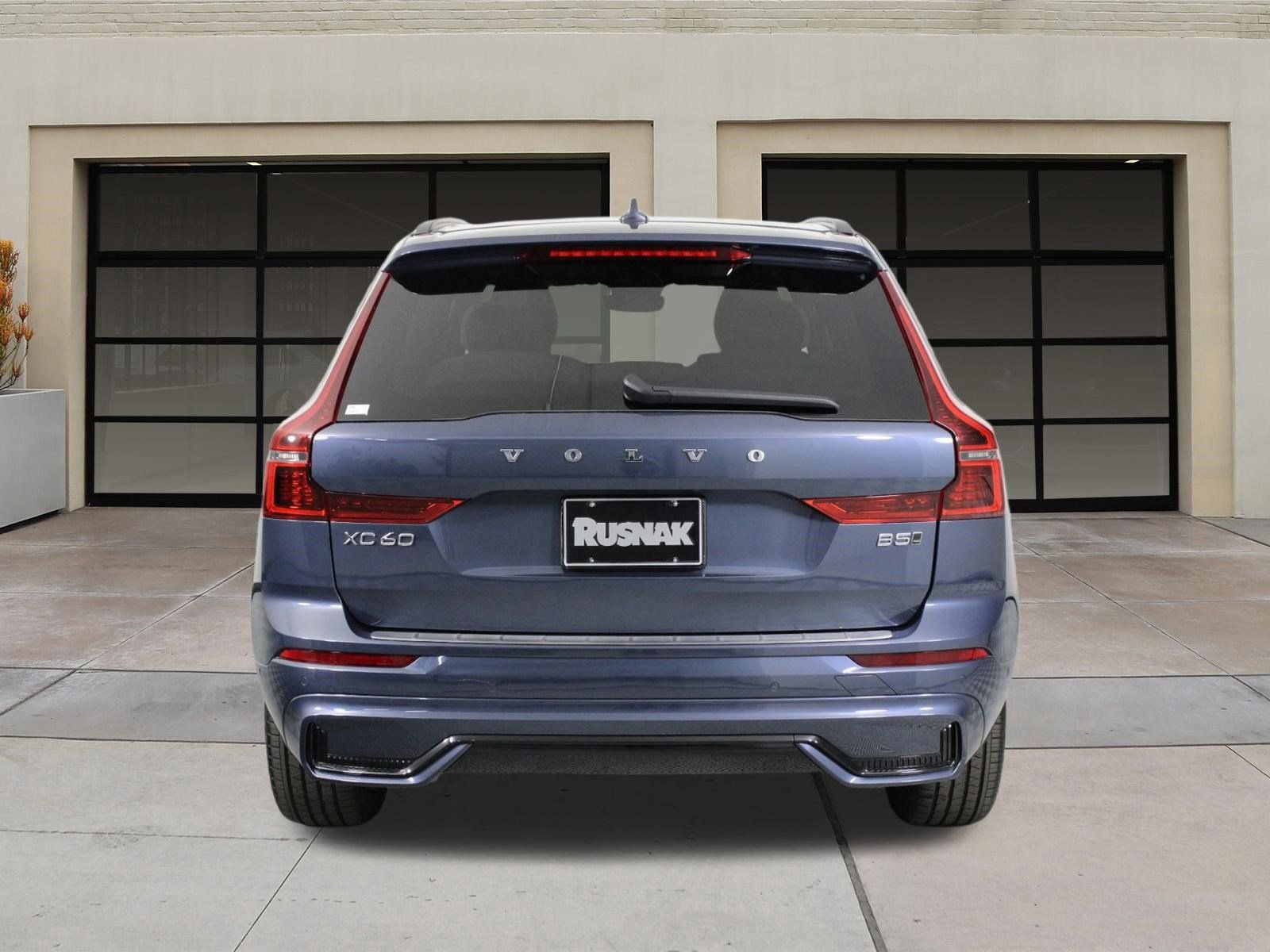 Certified 2026 Volvo XC60 B5 Plus w/ Protection Package Premier AWD/4WD image 5