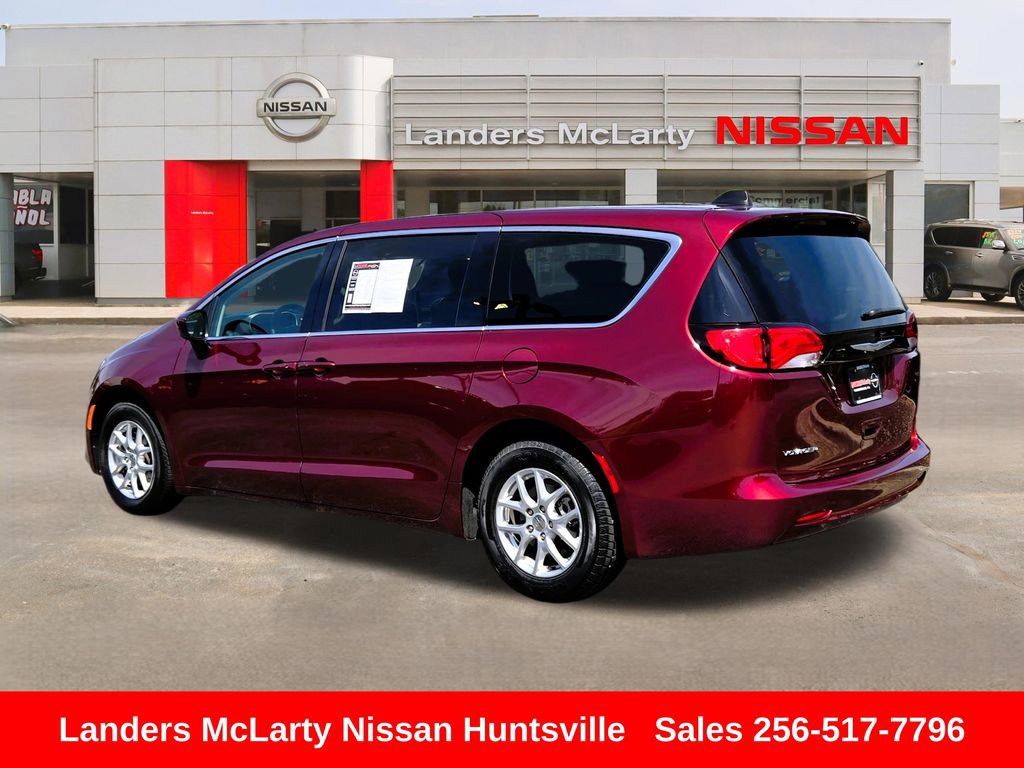 Used 2023 Chrysler Voyager LX FWD image 8