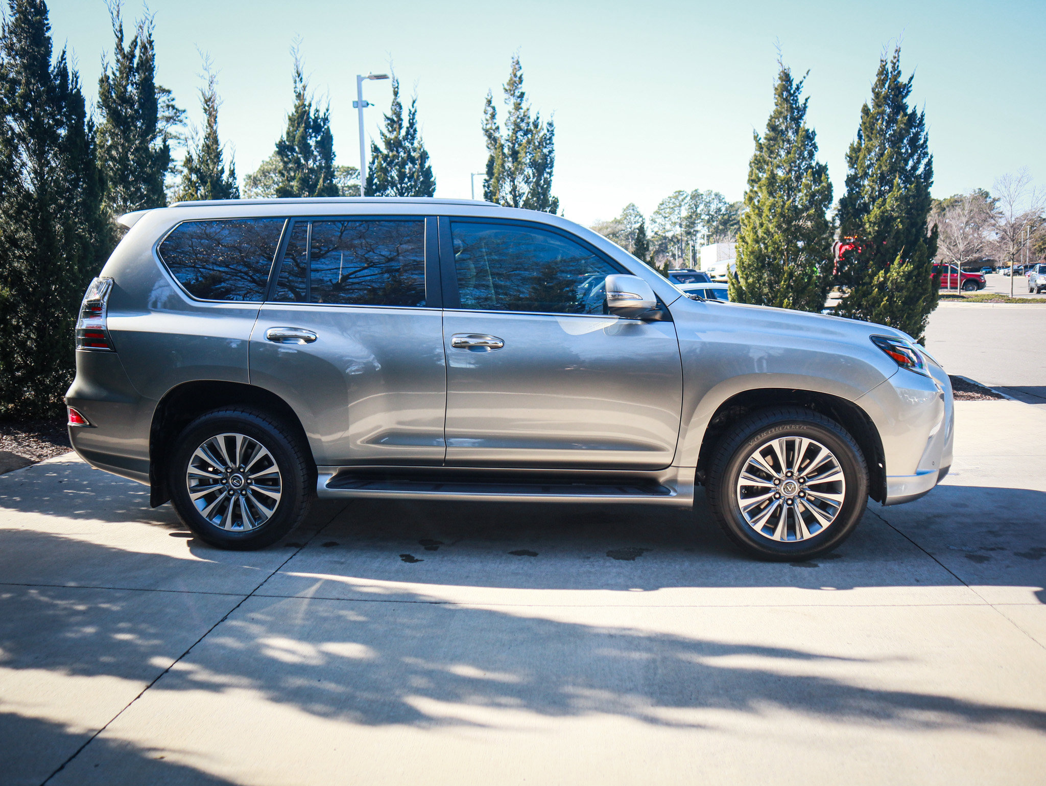 Used 2020 Lexus GX 460 Luxury w/ Accessory Package AWD/4WD image 51