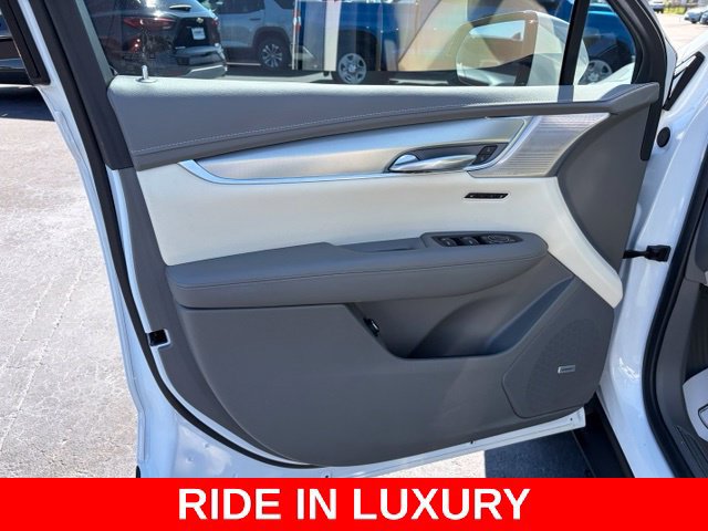 Used 2024 Cadillac XT5 Premium Luxury FWD image 12