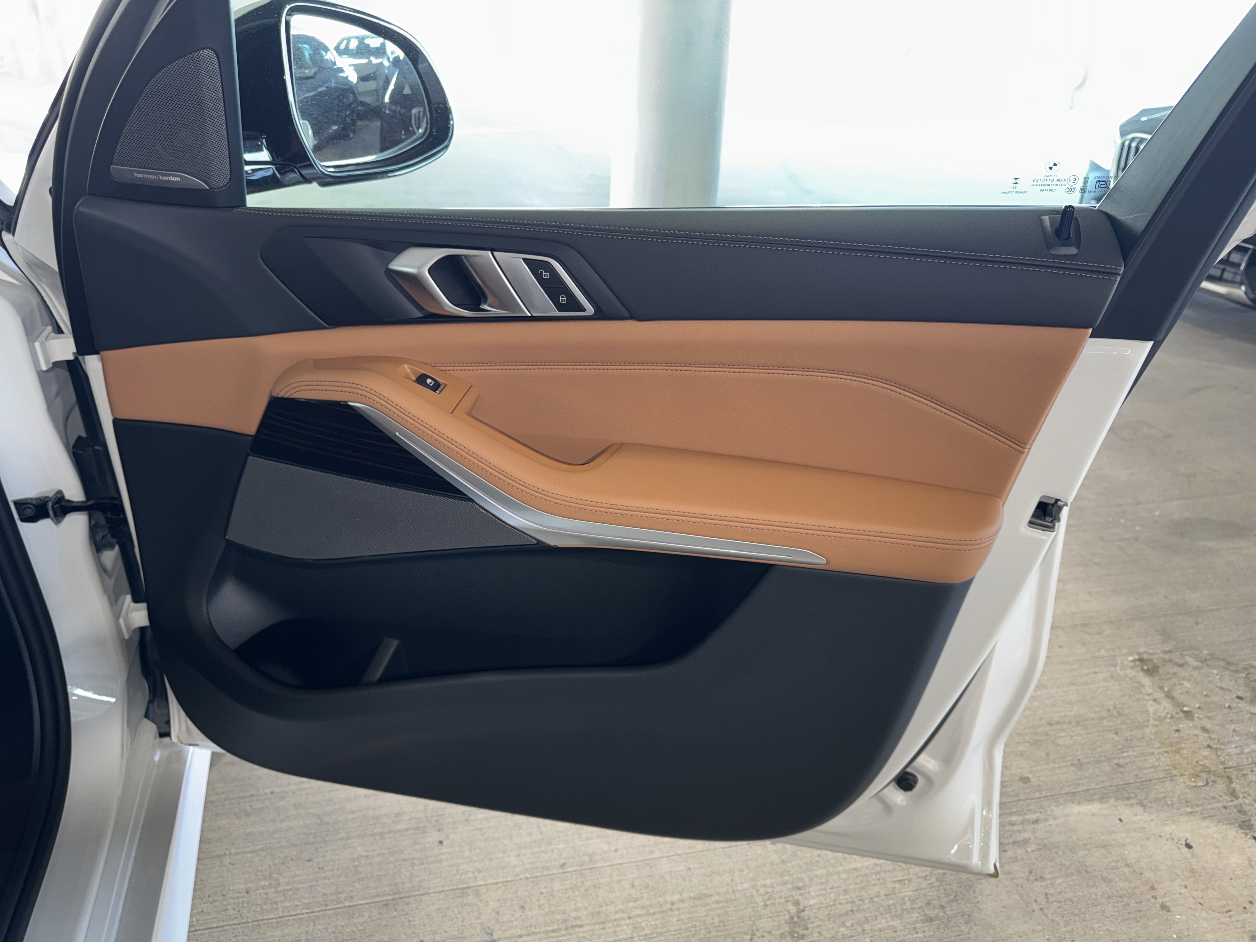 New 2026 BMW X5 xDrive50e w/ M Sport Package AWD/4WD image 8