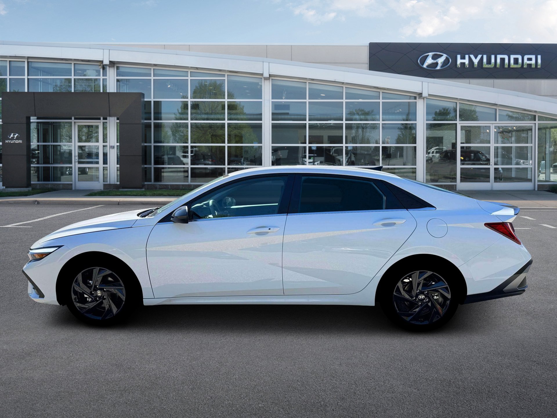 New 2026 Hyundai Elantra SEL Sport Premium FWD image 3