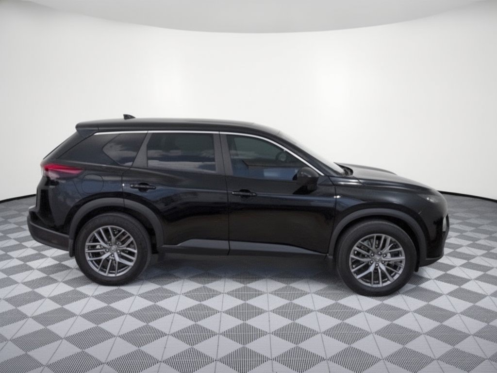 Certified 2026 Nissan Rogue S FWD image 8