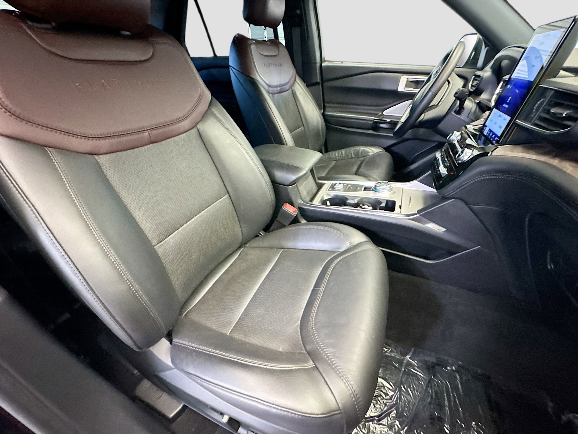 Used 2022 Ford Explorer Platinum w/ Equipment Group 601A image 15