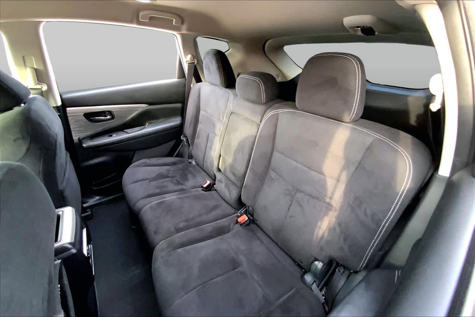 Used 2018 Nissan Murano S FWD image 18