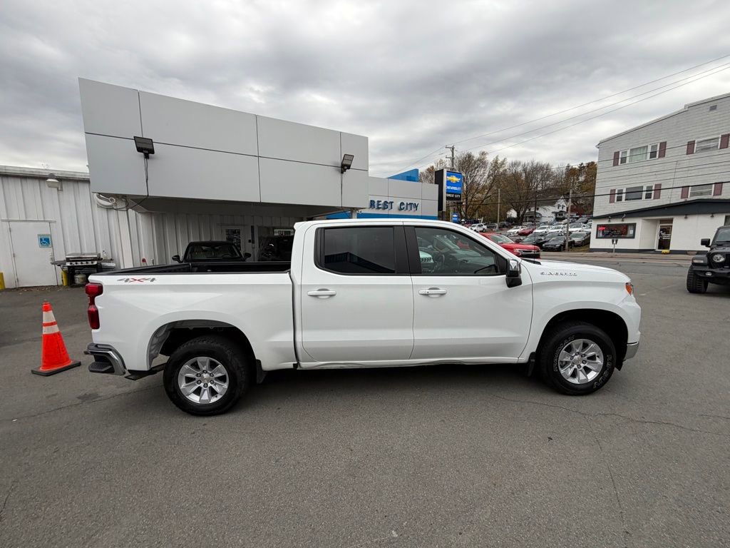 Used 2025 Chevrolet Silverado 1500 LT image 6