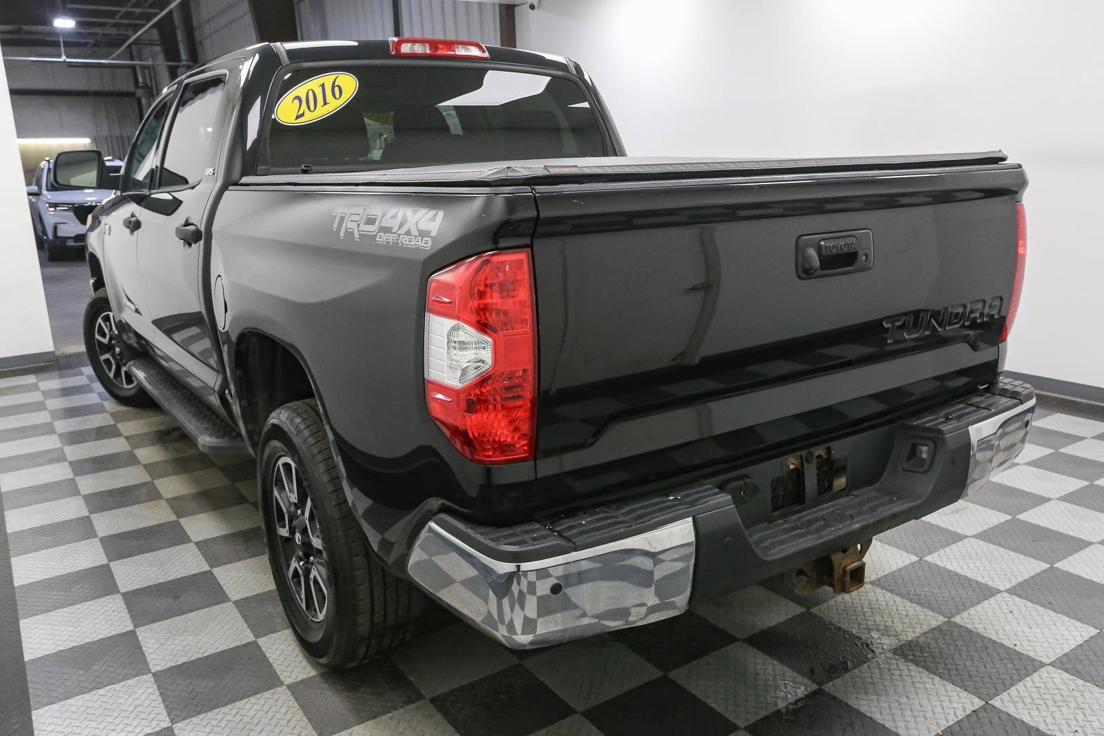 Used 2016 Toyota Tundra SR5 image 12