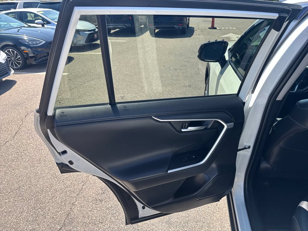 Used 2022 Toyota RAV4 Limited AWD/4WD image 43