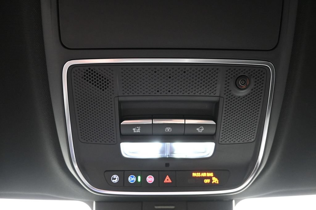 New 2027 Buick Enclave Avenir w/ LPO, Floor Liner Package AWD/4WD image 23