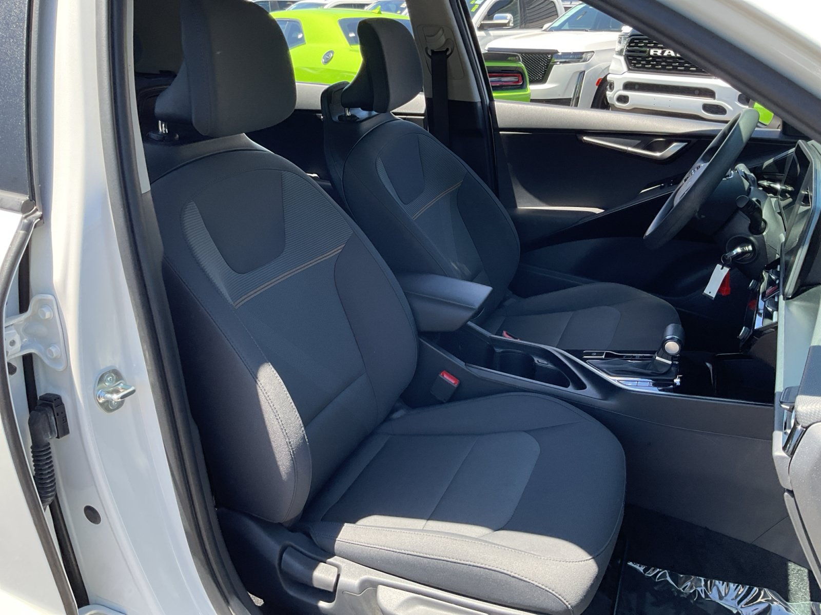 Used 2025 Kia Niro LX FWD image 21