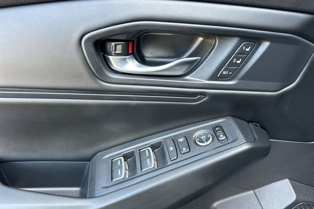 Used 2024 Honda Accord EX-L image 11