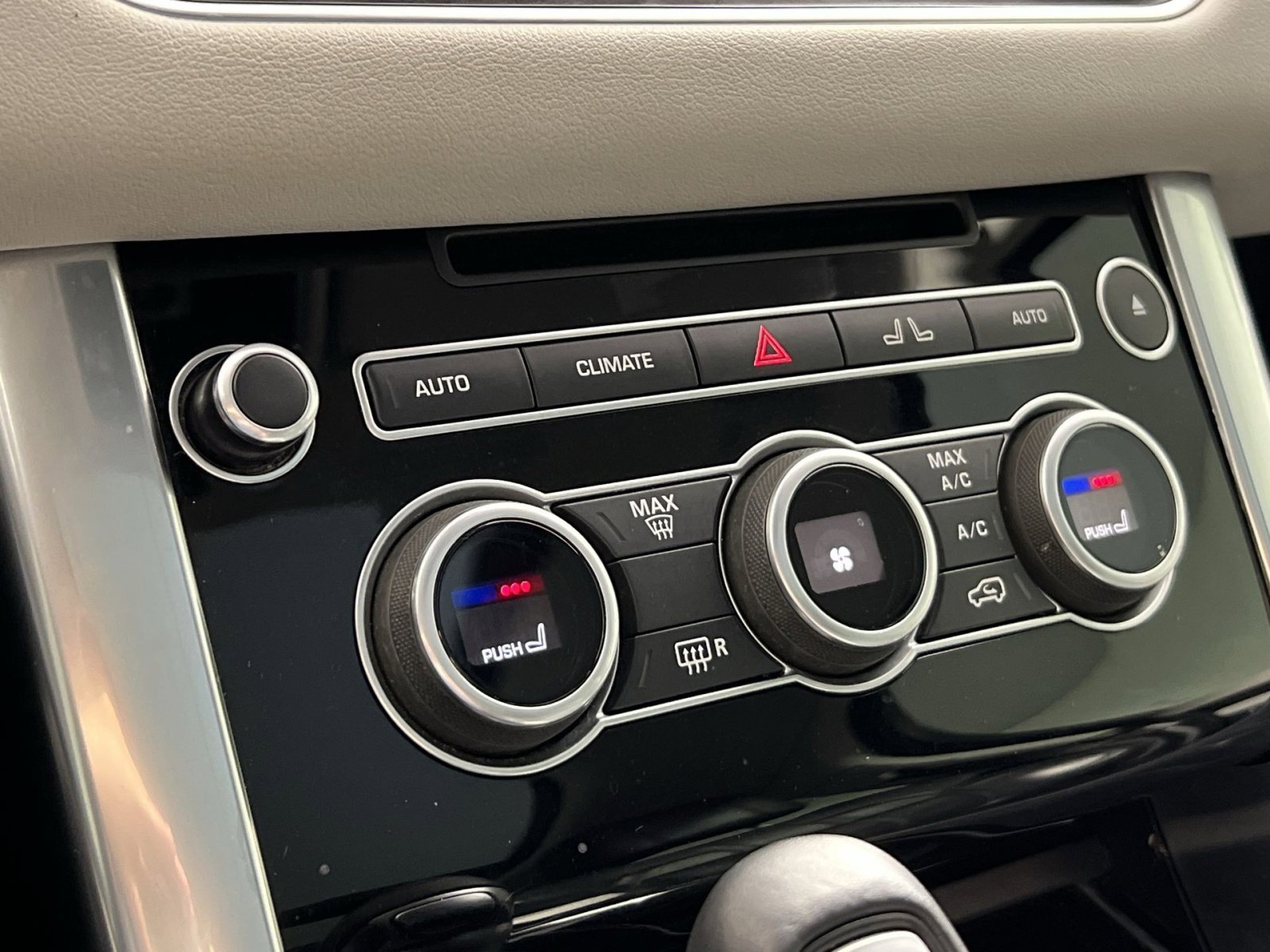 Used 2016 Land Rover Range Rover Sport Supercharged image 21