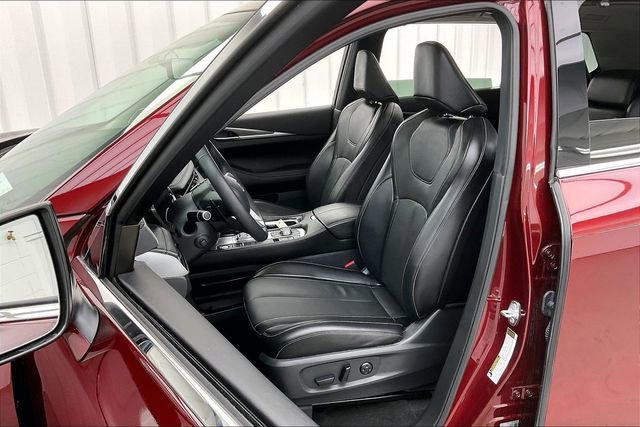 Certified 2025 INFINITI QX60 Luxe image 8