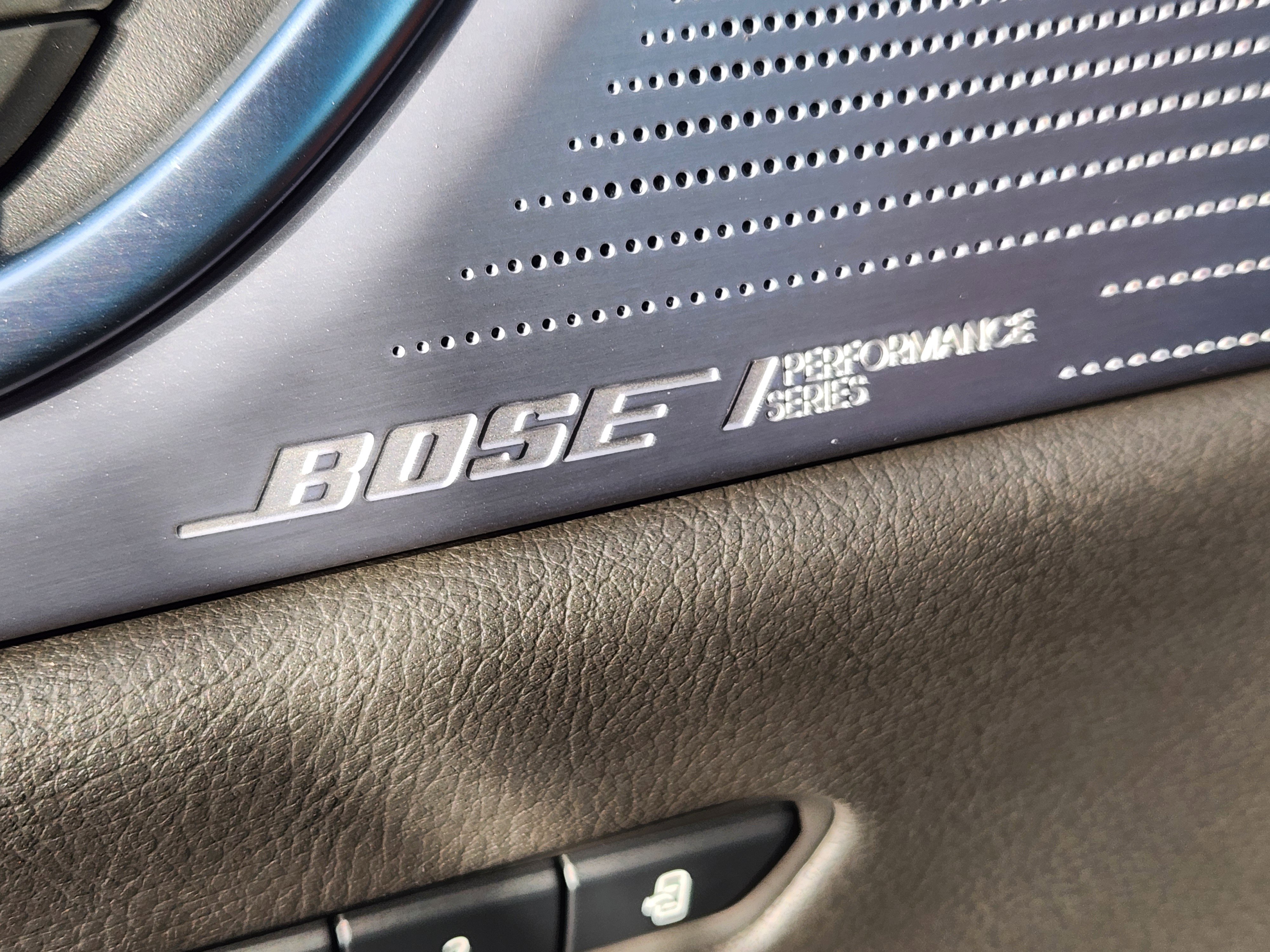 Used 2025 Cadillac XT6 Premium Luxury w/ Technology Package image 24