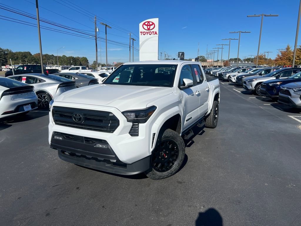 New 2025 Toyota Tacoma SR5
