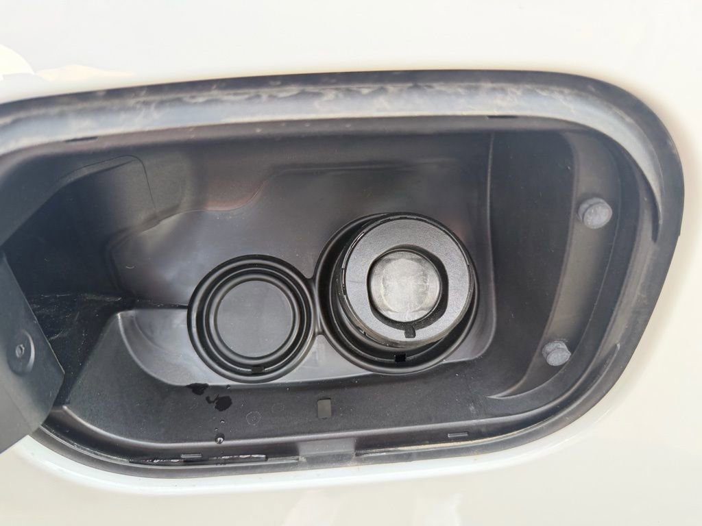 Used 2025 Chevrolet Silverado 2500 Custom w/ Custom Value Package image 28