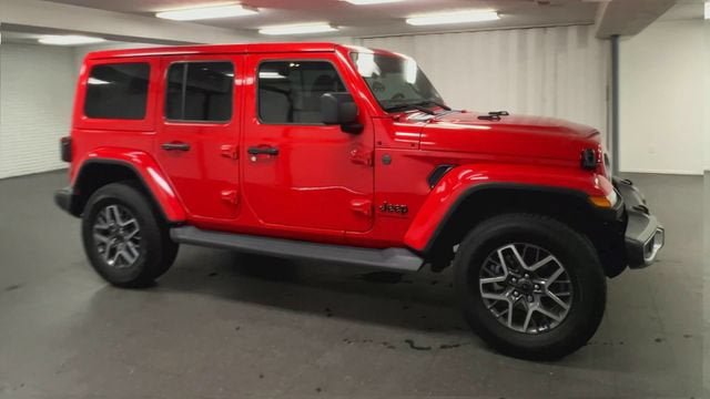 Used 2025 Jeep Wrangler Unlimited Sahara w/ Safety Group AWD/4WD image 2