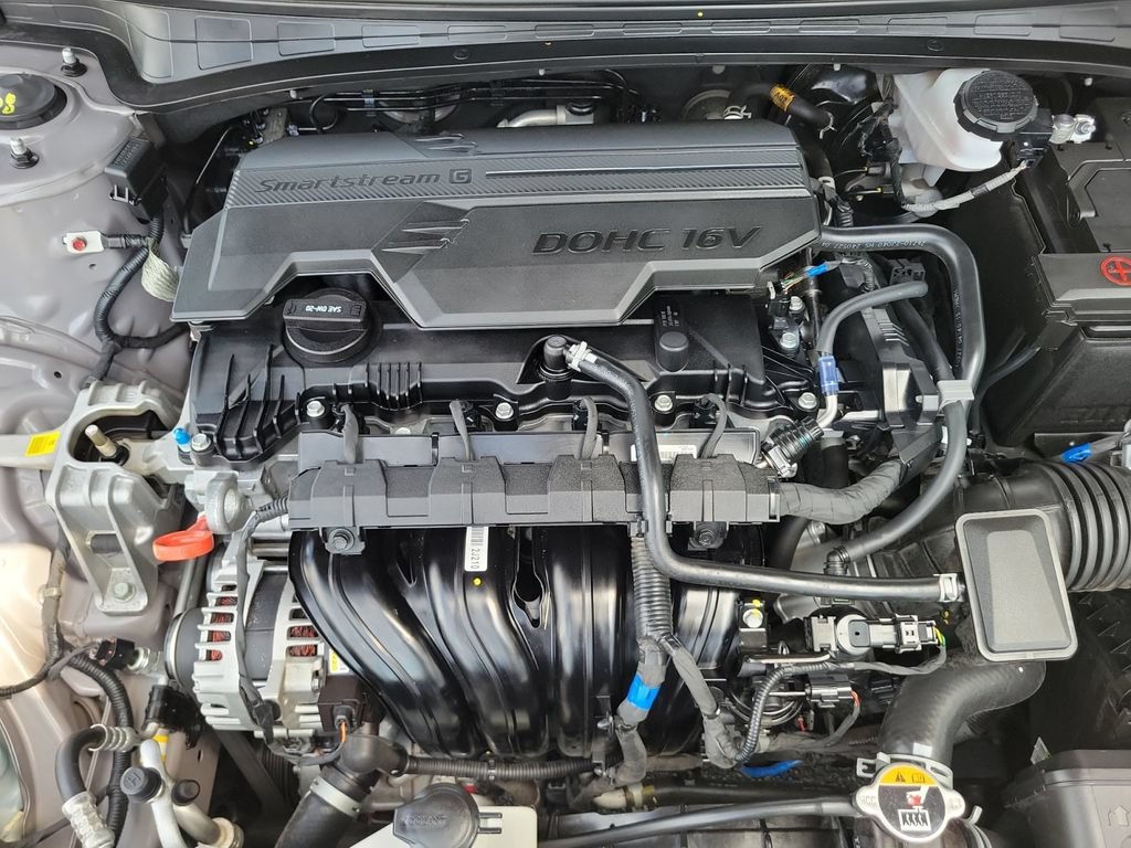 Used 2024 Hyundai Elantra Limited FWD image 28