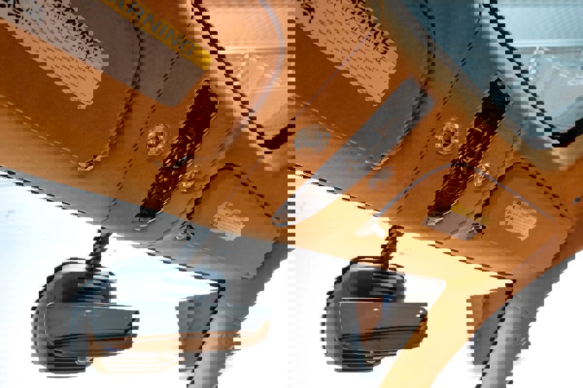 Used 2021 Aston Martin DBX AWD/4WD image 24