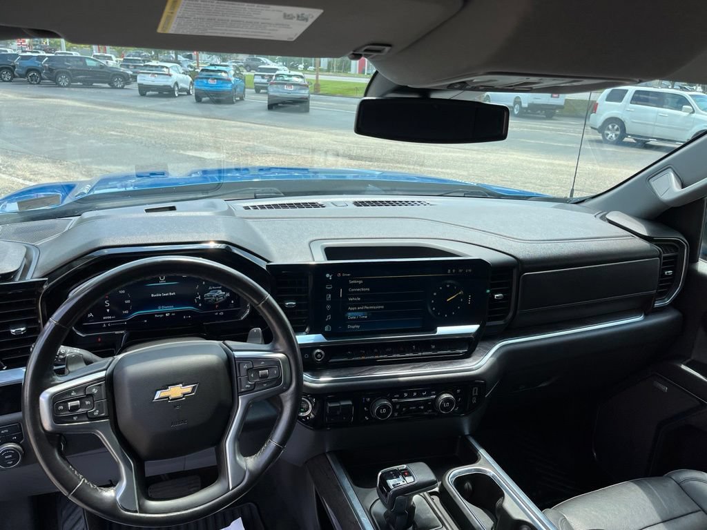 Used 2022 Chevrolet Silverado 1500 LTZ w/ LTZ Convenience Package II AWD/4WD image 21