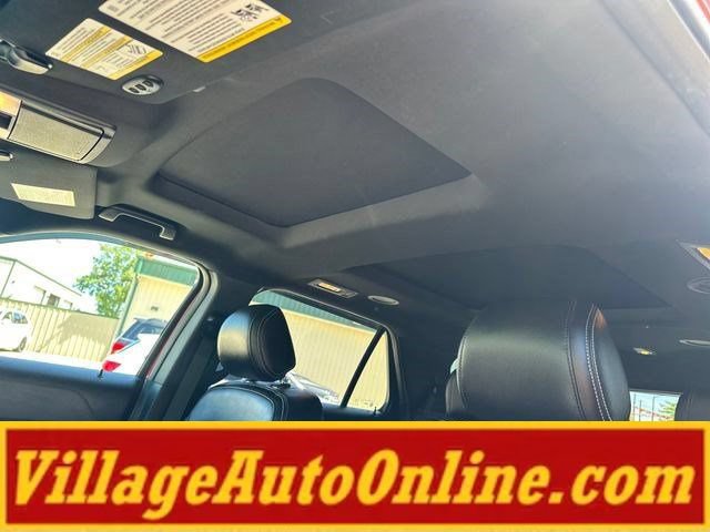 Used 2017 Ford Explorer Limited w/ Equipment Group 301A AWD/4WD image 18