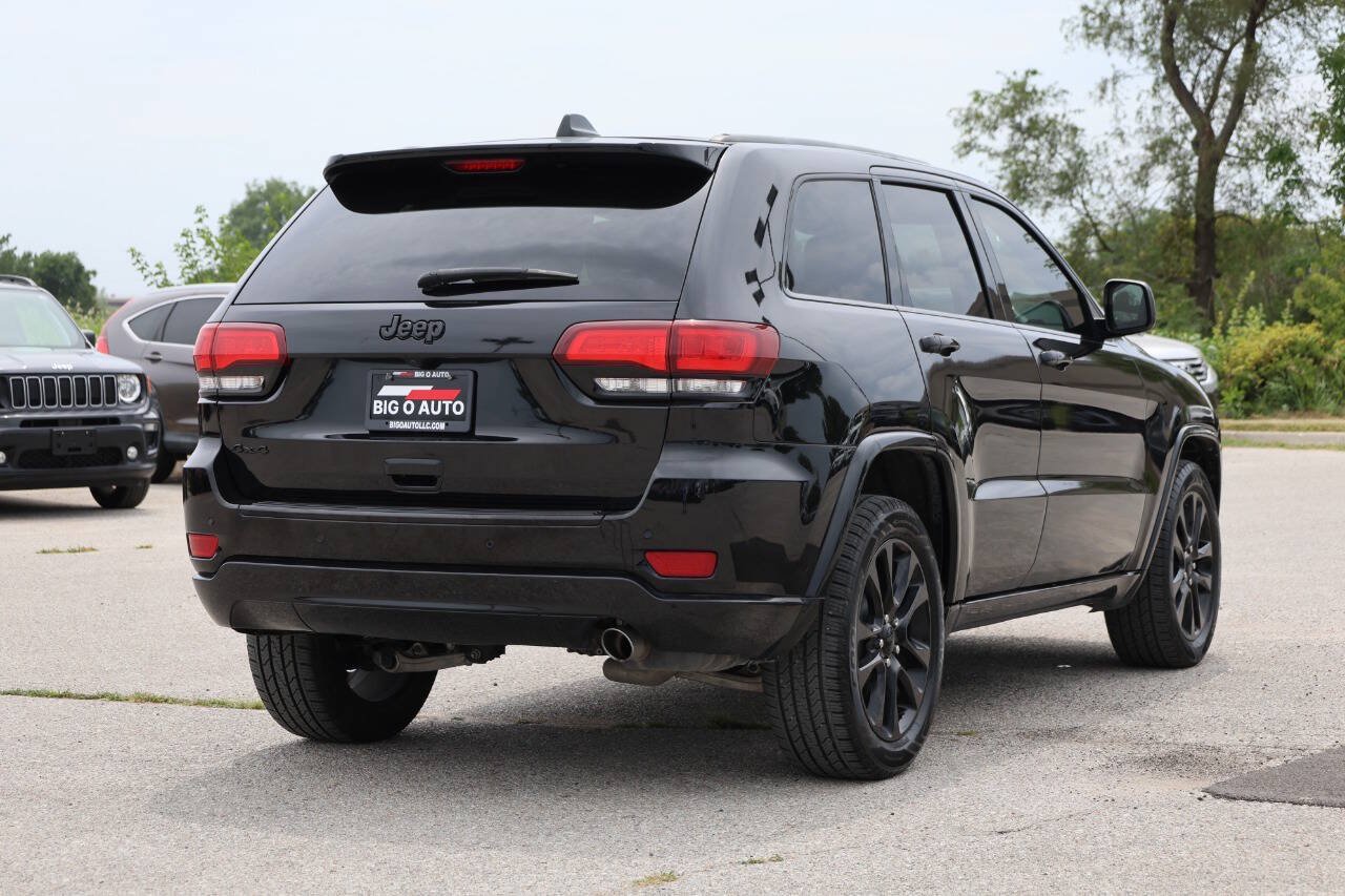 Used 2018 Jeep Grand Cherokee Altitude AWD/4WD image 9
