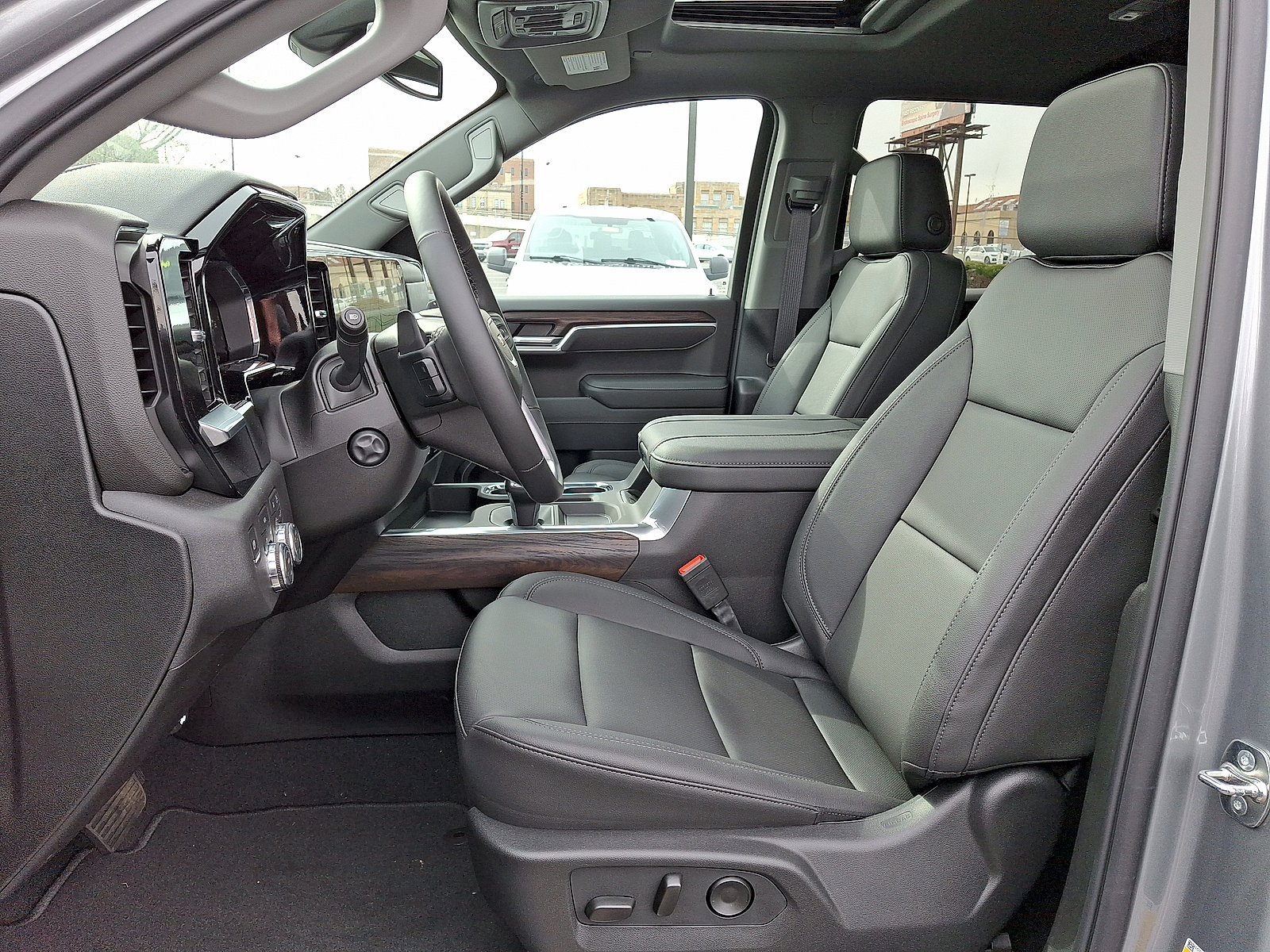 New 2026 GMC Sierra 1500 SLT w/ SLT Premium Package AWD/4WD image 6
