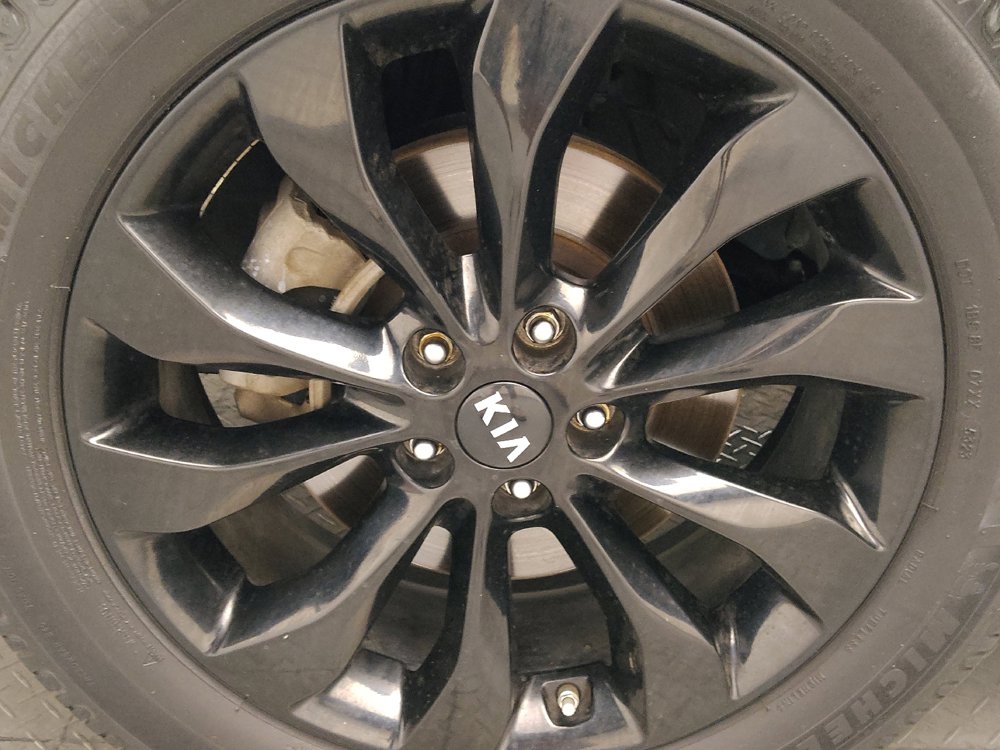 Used 2020 Kia Sorento EX FWD image 31