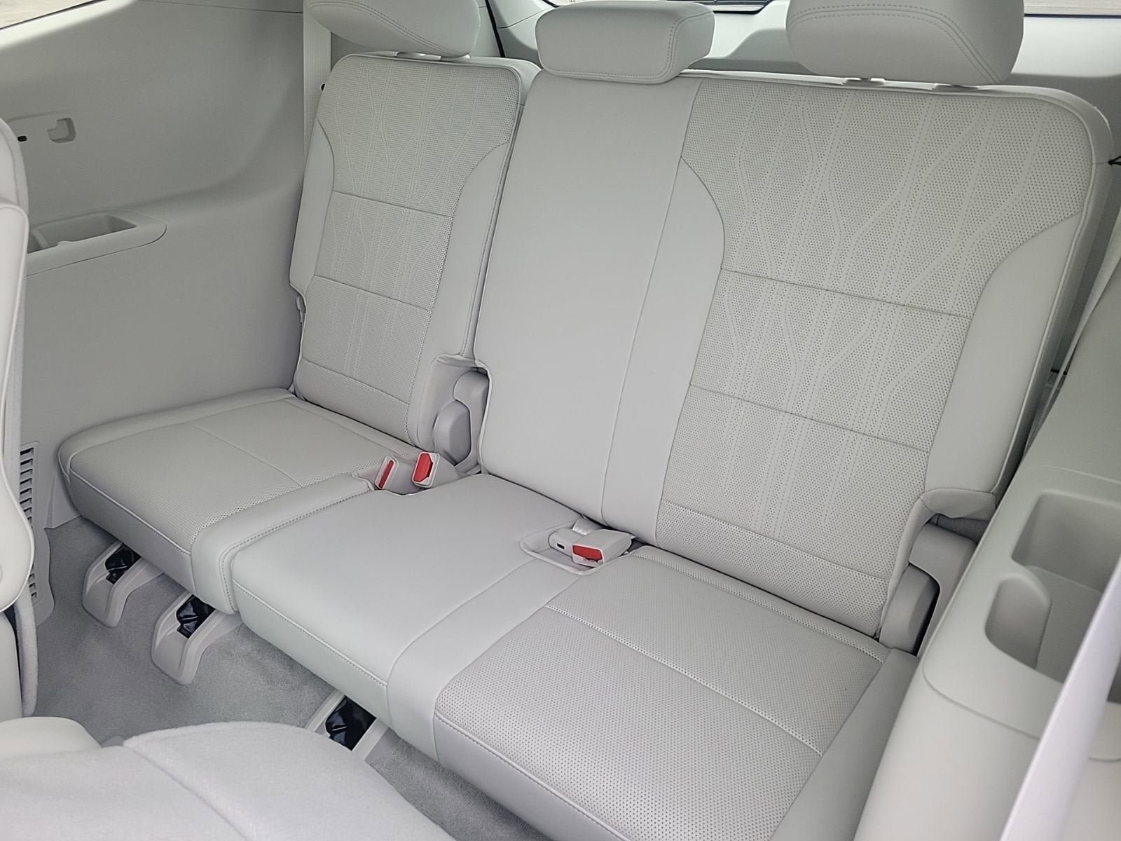 New 2026 Buick Enclave Avenir w/ Super Cruise Package FWD image 11