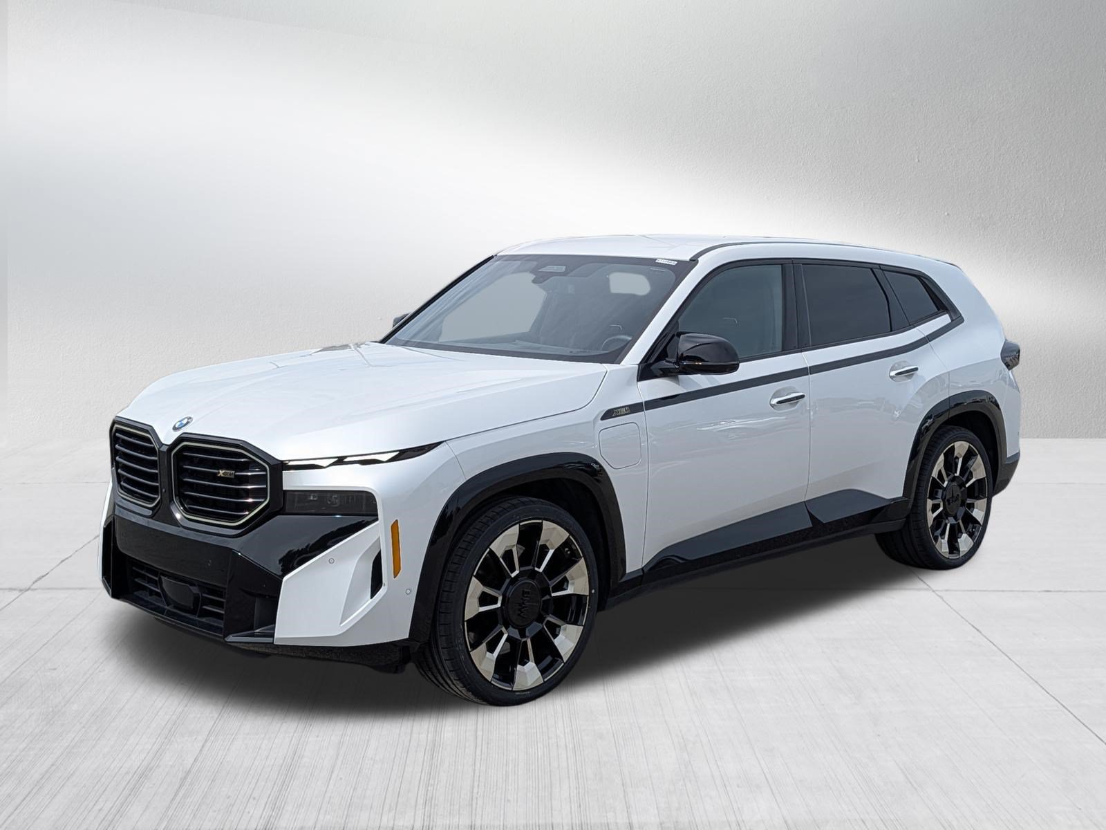 Used 2023 BMW XM AWD/4WD image 3