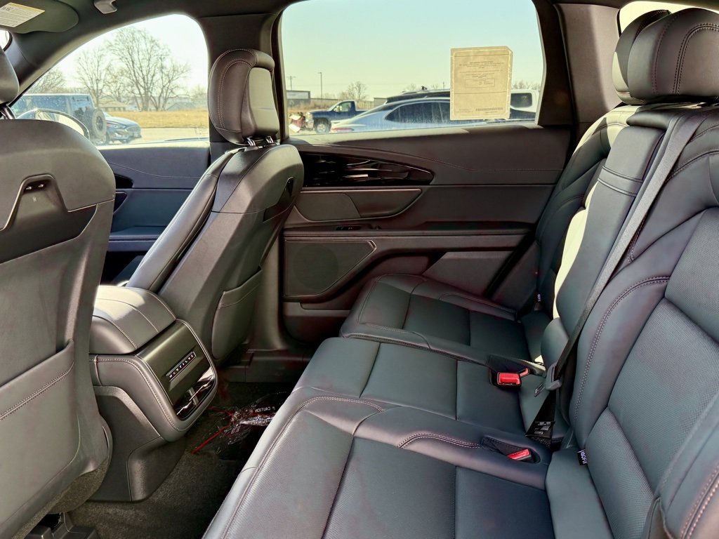 New 2025 Lincoln Nautilus Premier w/ Jet Appearance Package image 13