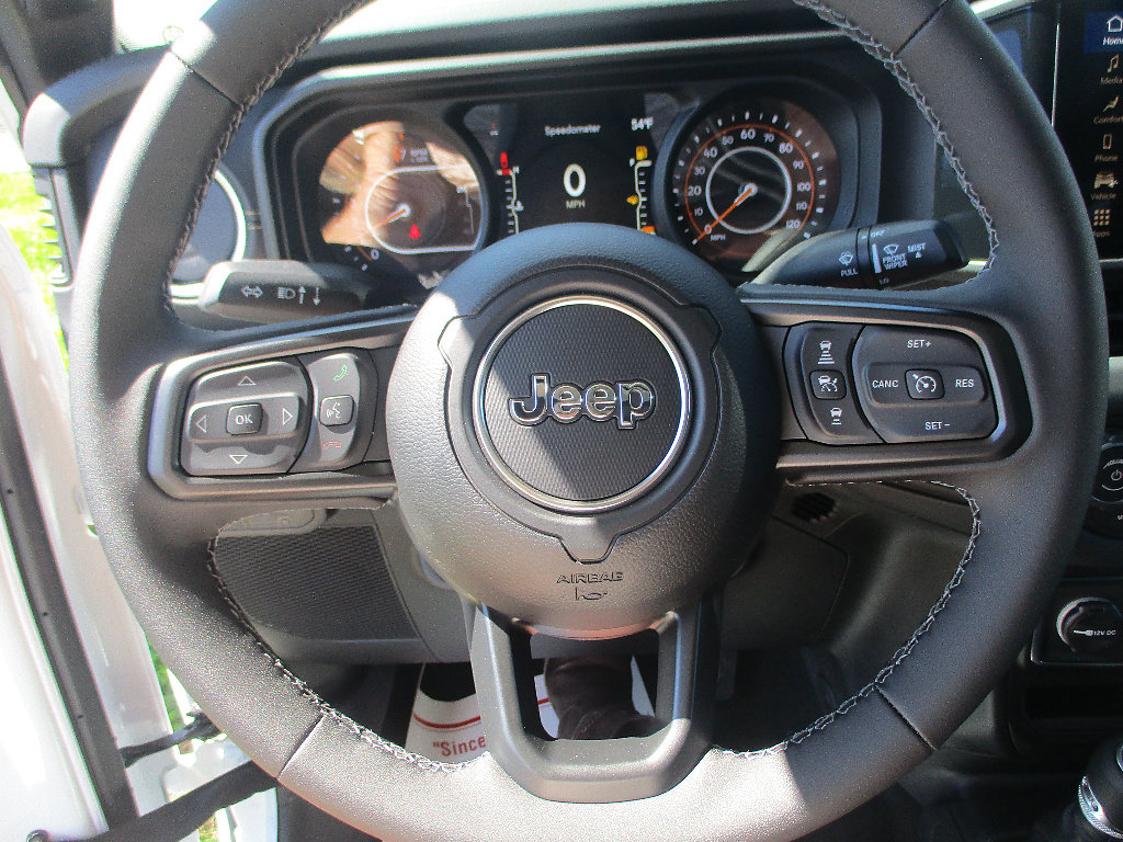 New 2026 Jeep Gladiator Sport AWD/4WD image 9
