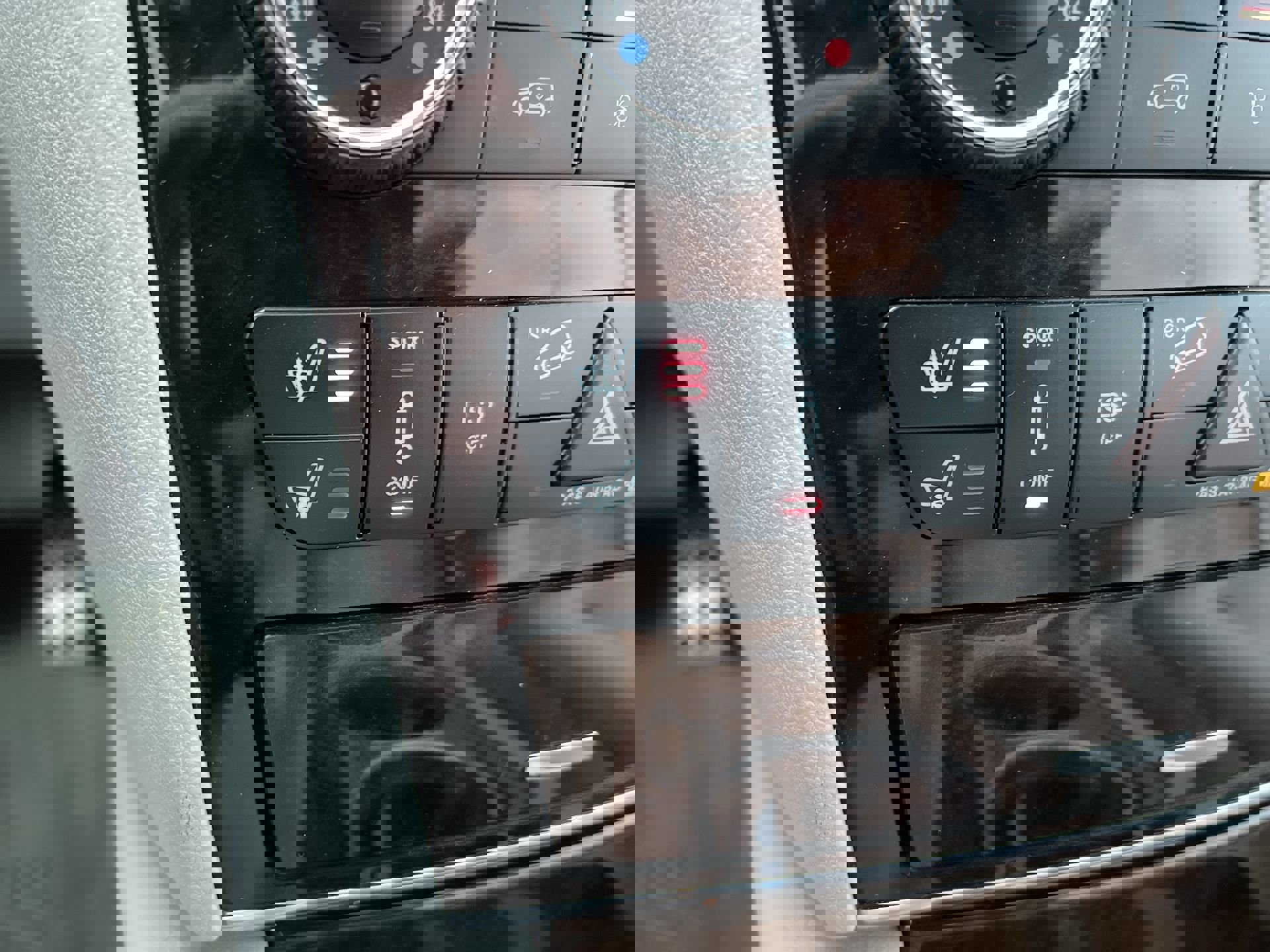 Used 2009 Mercedes-Benz ML 63 AMG 4MATIC image 21