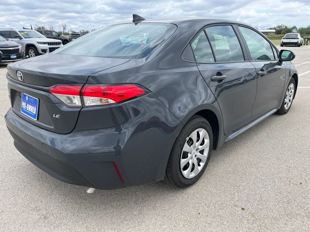 Used 2026 Toyota Corolla LE FWD image 5