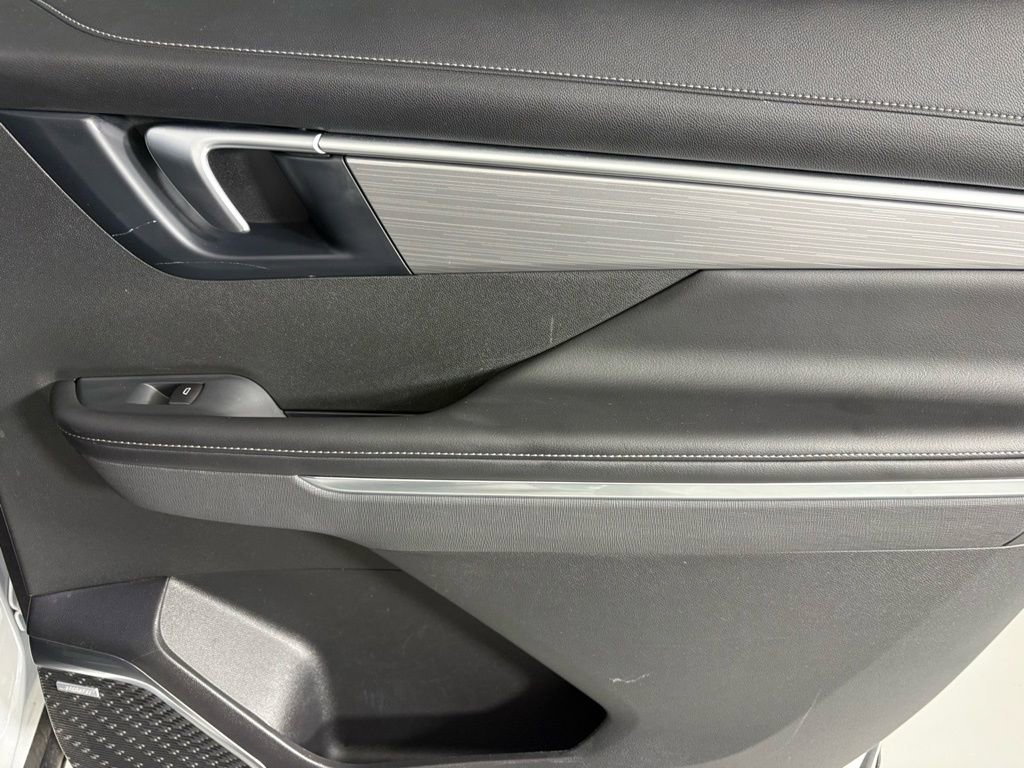 Used 2025 Buick Enclave Preferred image 15