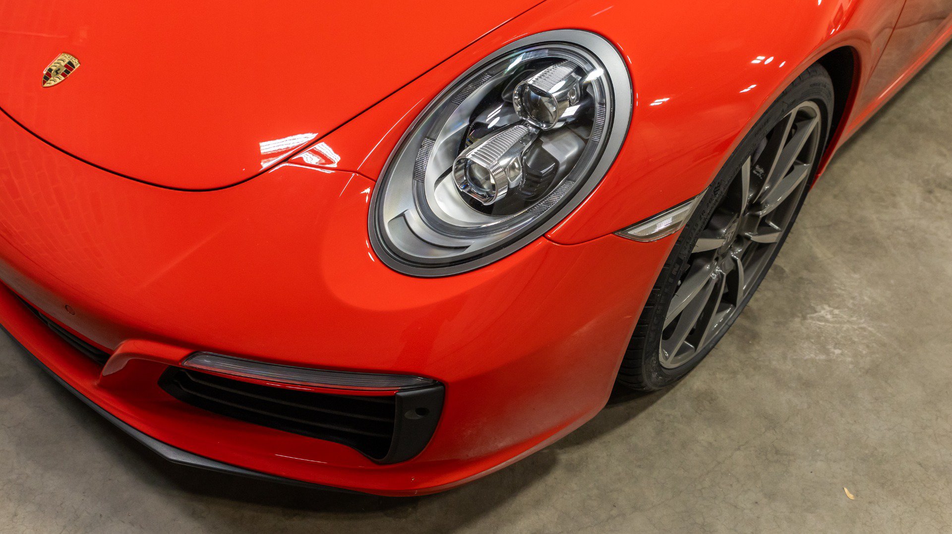Used 2018 Porsche 911 Carrera RWD image 19