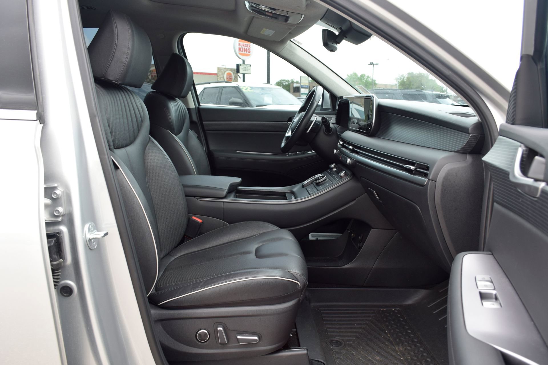 Used 2023 Hyundai Palisade Limited image 25