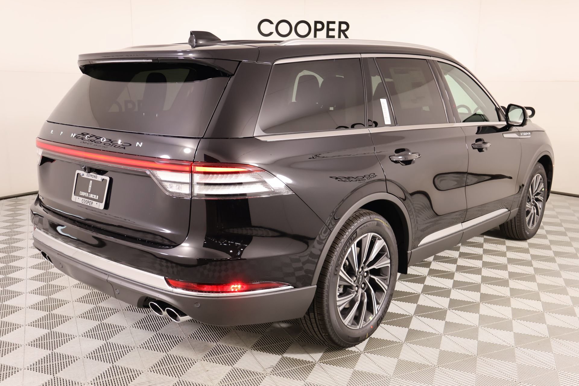 New 2026 Lincoln Aviator 2WD image 22