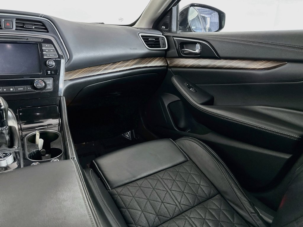 Used 2018 Nissan Maxima Platinum FWD image 32