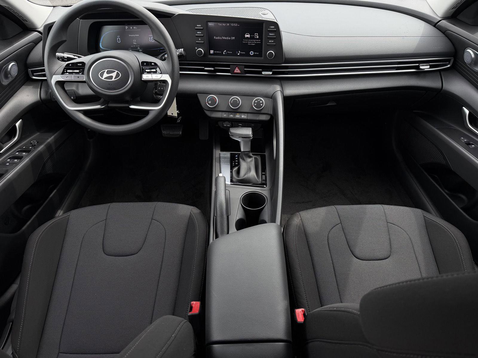 New 2026 Hyundai Elantra SE FWD image 7