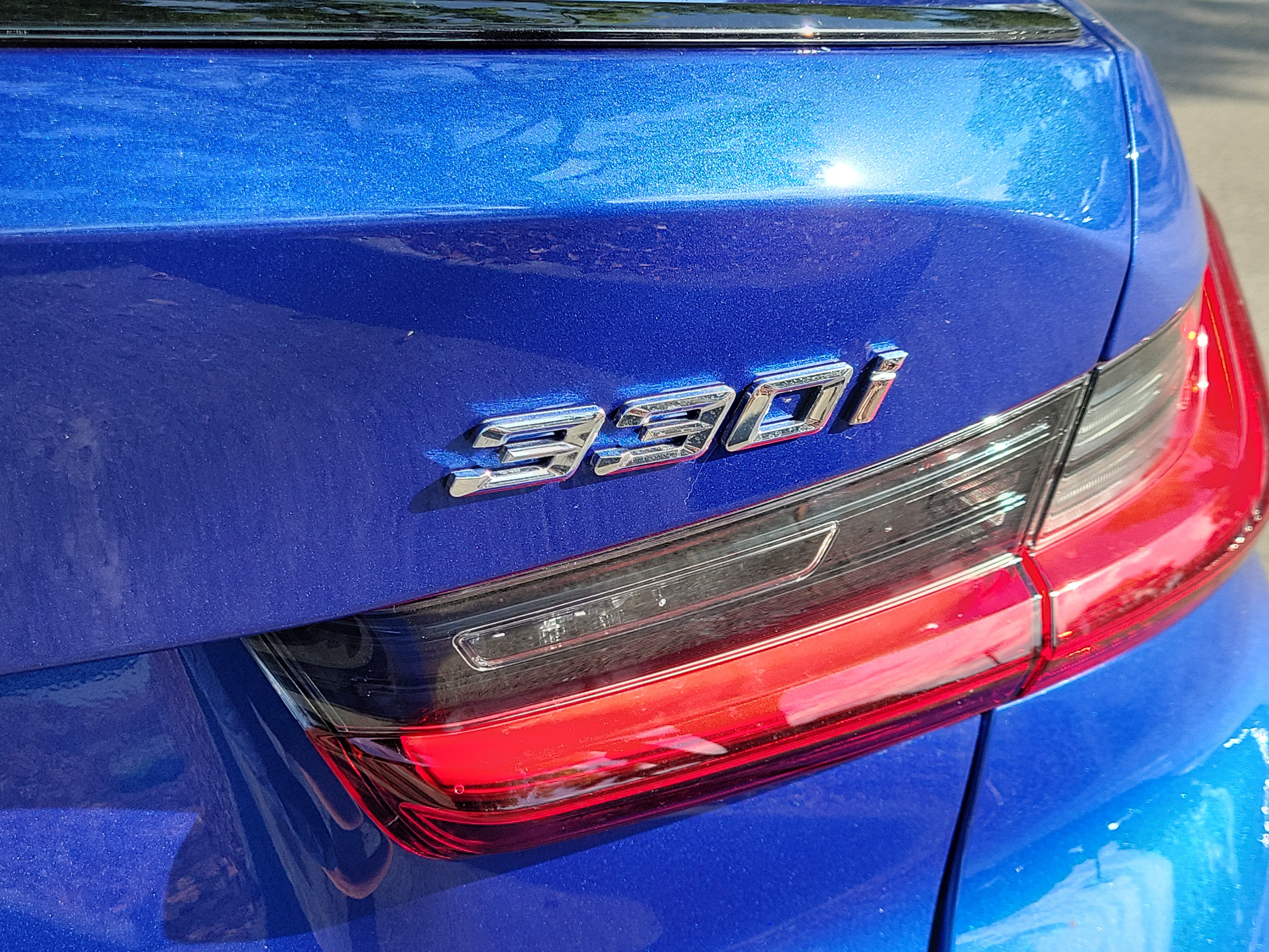 New 2026 BMW 330i Sedan w/ M Sport Package RWD image 5