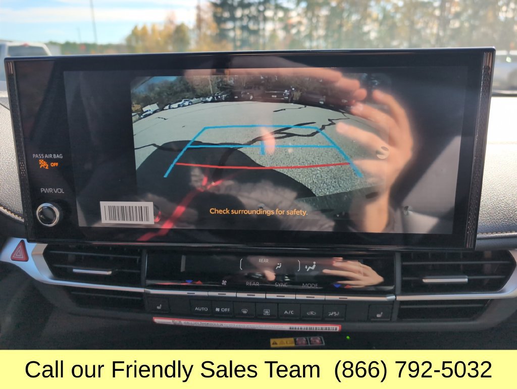 New 2026 Toyota Sienna XLE Woodland Edition AWD/4WD image 19