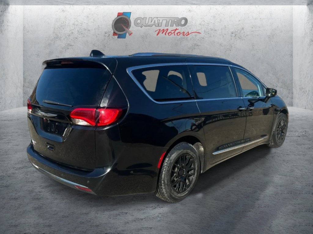 Used 2017 Chrysler Pacifica Touring-L Plus w/ Advanced Safetytec Group FWD image 6