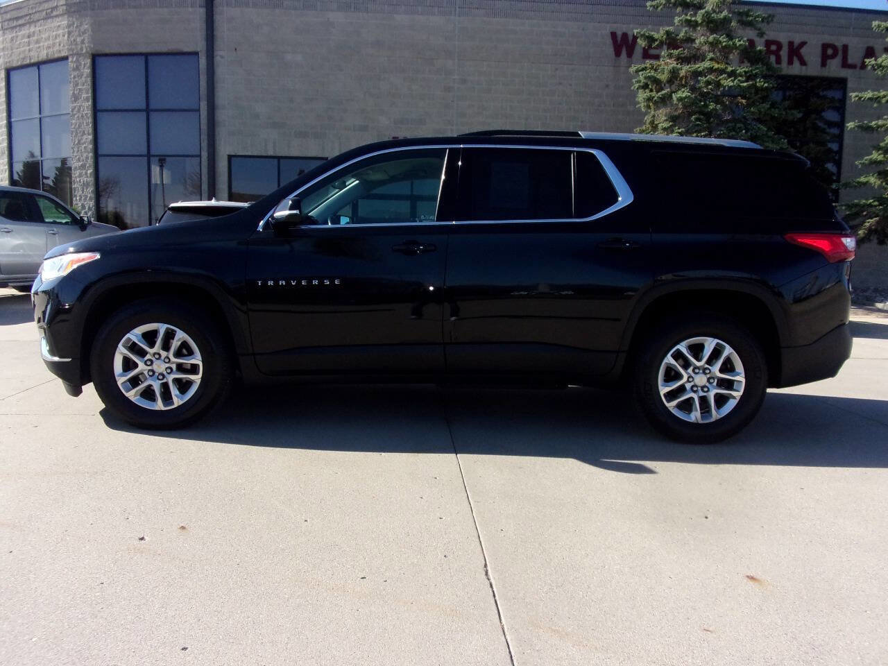 Used 2018 Chevrolet Traverse LT w/ LPO, Cargo Package