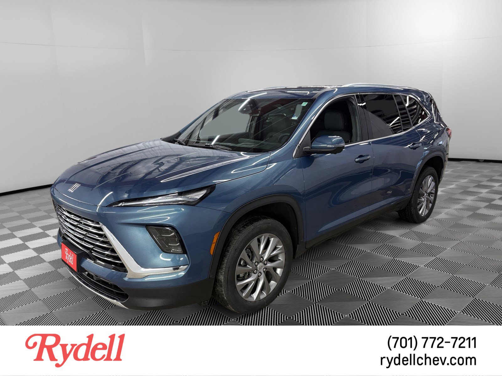 Used 2025 Buick Enclave Preferred AWD/4WD image 1
