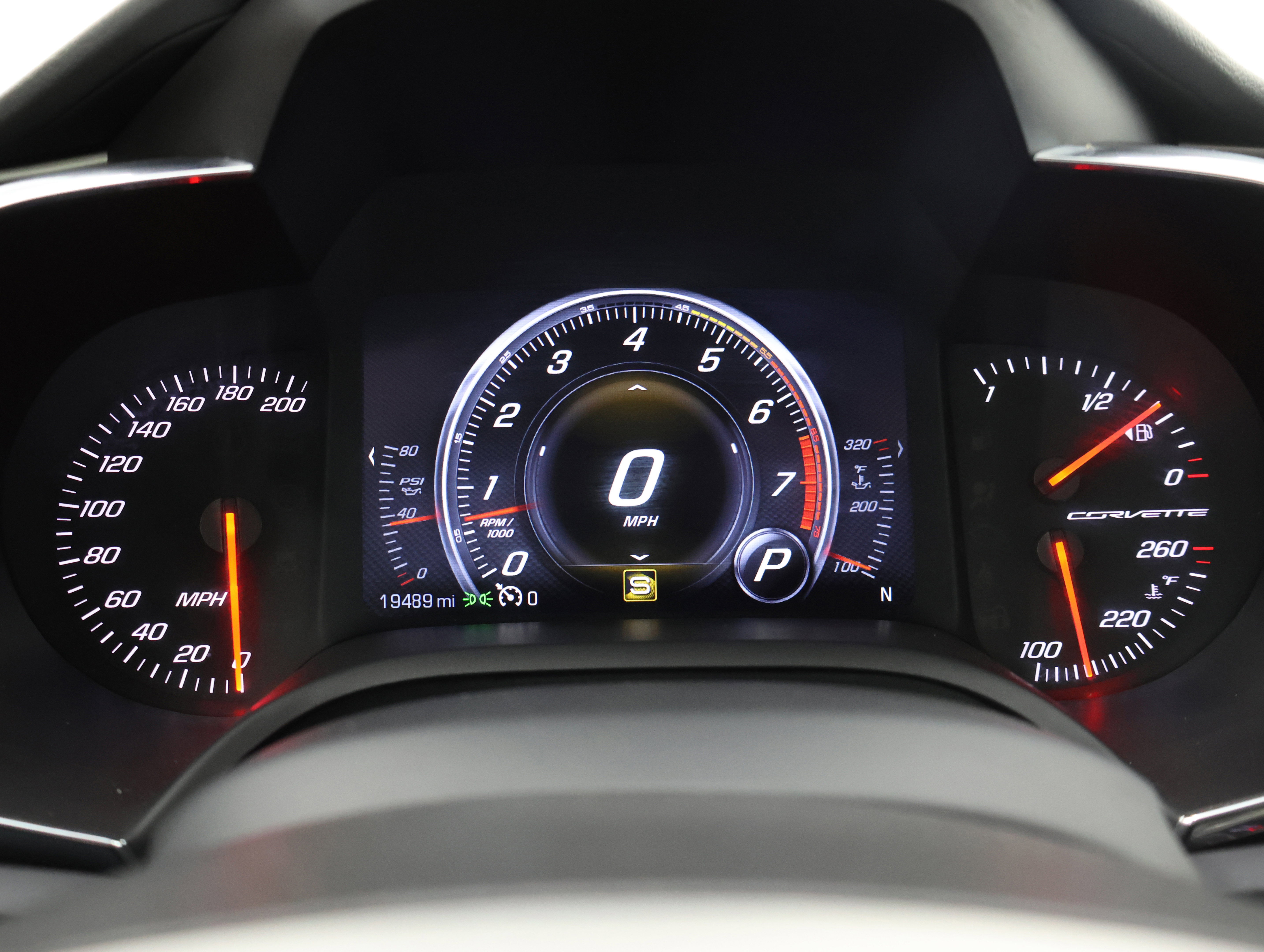 Used 2015 Chevrolet Corvette Stingray Convertible w/ 2LT Preferred Equipment Group RWD image 9