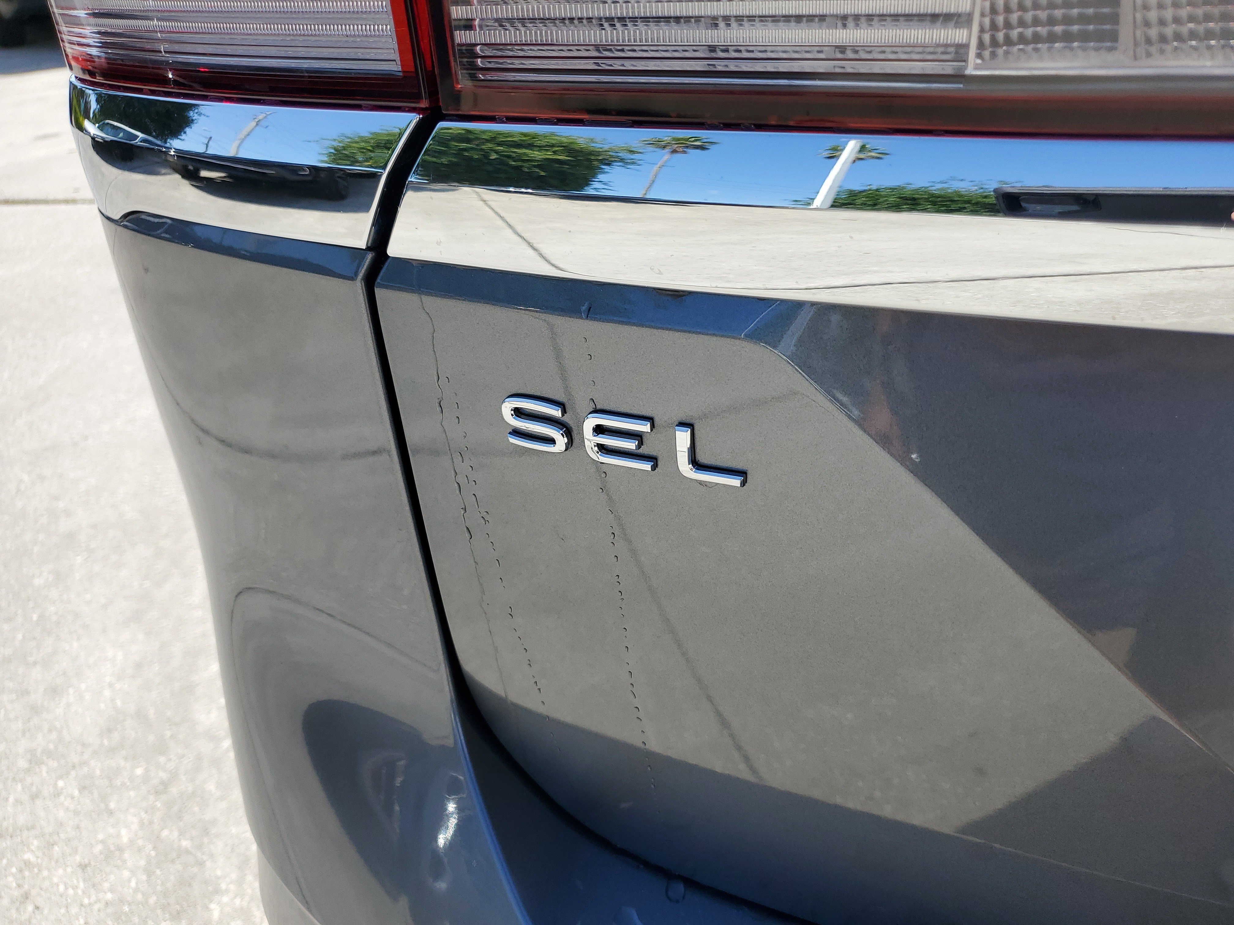 New 2025 Volkswagen Atlas SEL Premium R-Line image 7