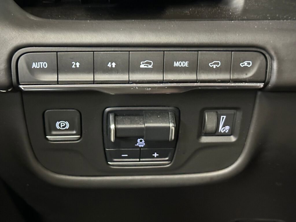 Used 2021 Cadillac Escalade Premium Luxury Platinum image 13