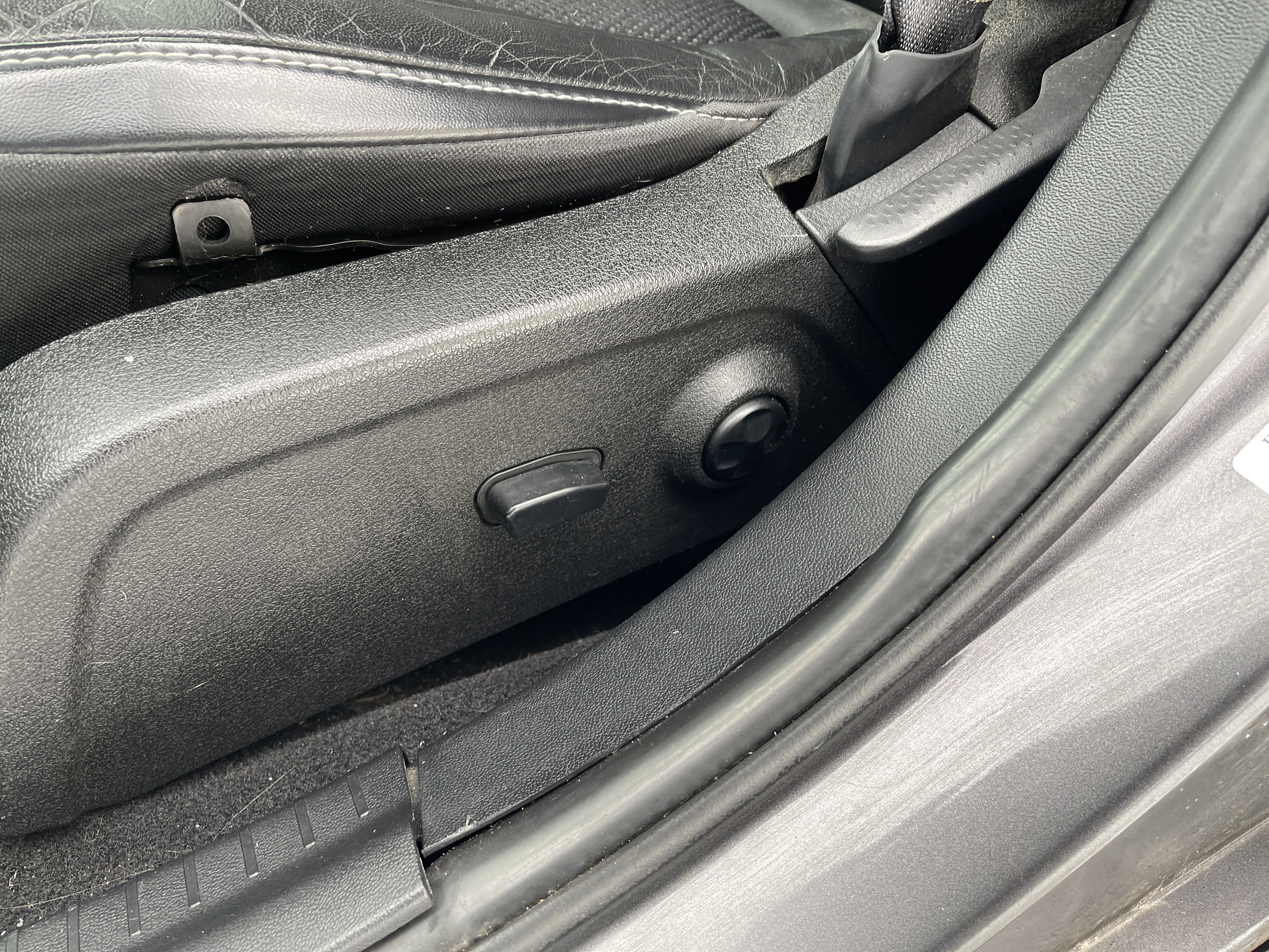 Used 2014 Dodge Journey Crossroad w/ Flexible Seating Group image 12